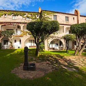 https://residence-la-rosa-porto-san-paolo.in-sardinia.net